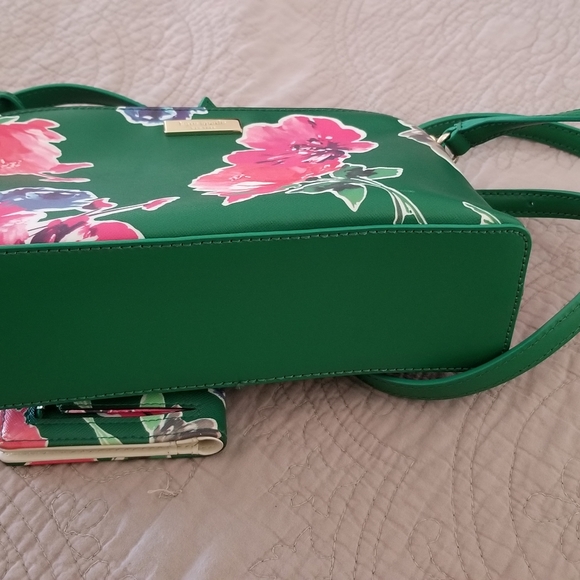 Kate Spade - Picture 3 of 6